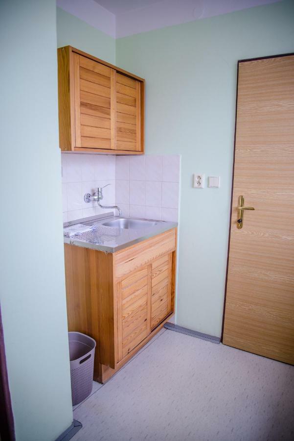 Hotel U Domu Sv. Vaclava ออลอโมตซ์ ภายนอก รูปภาพ