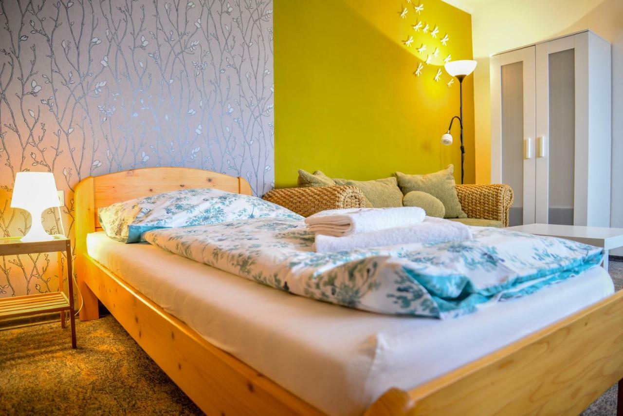 Hotel U Domu Sv. Vaclava ออลอโมตซ์ ภายนอก รูปภาพ